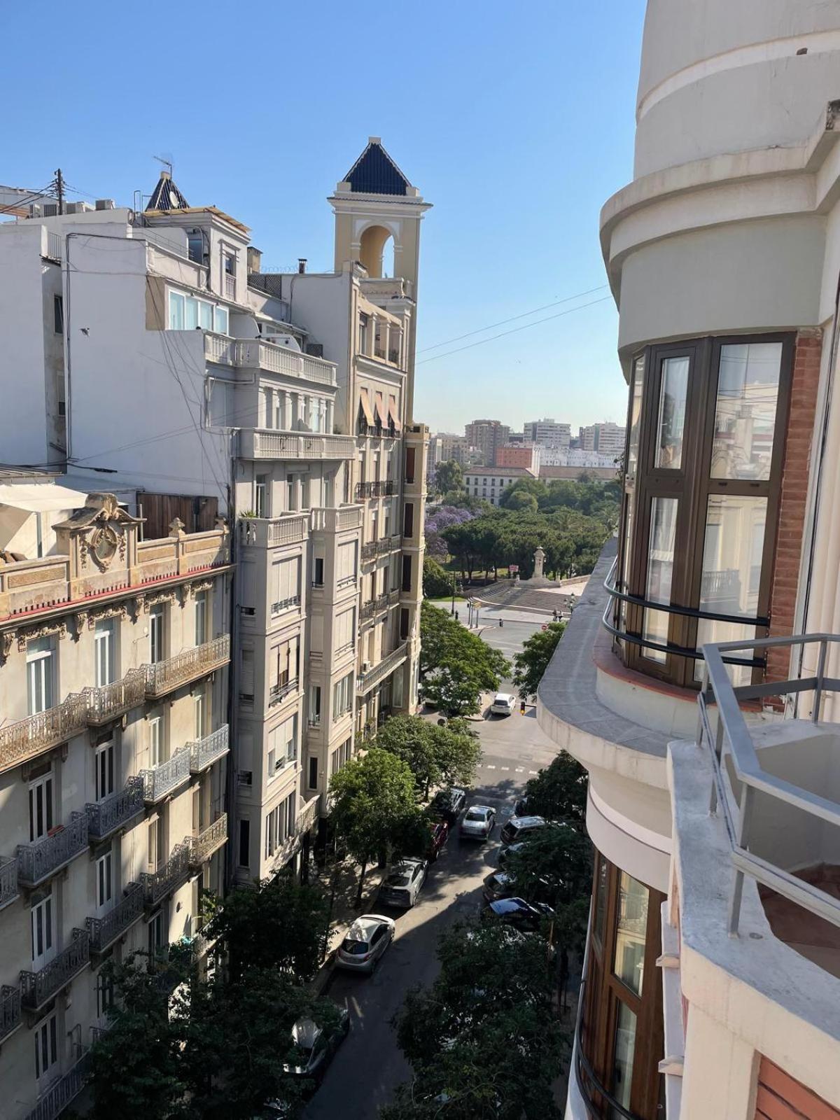 Colon Market Downtown Валенсия Екстериор снимка